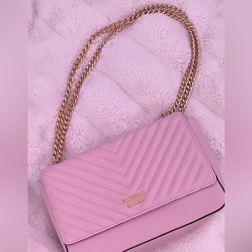 VICTORIAS SECRET QUILTED PEBBLED SHOULDER BAG PINK